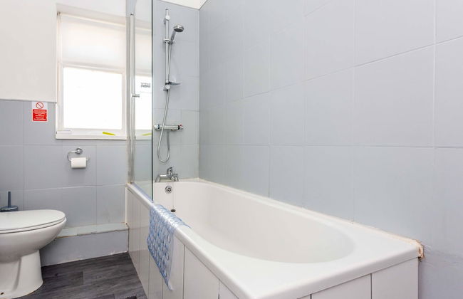 Host Stay Bambro Apartment - Foto 12