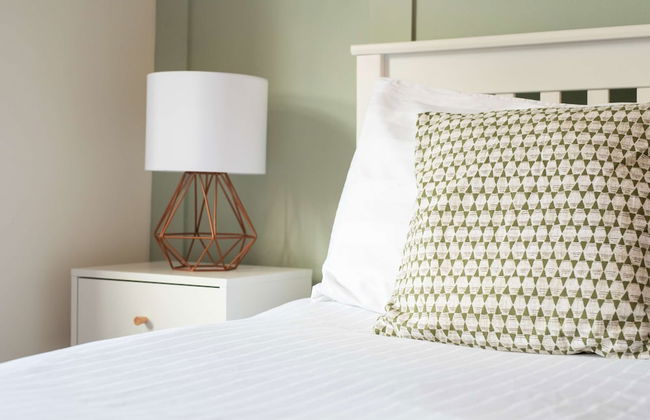 Host Stay Caversham Westfield House - Photo 12