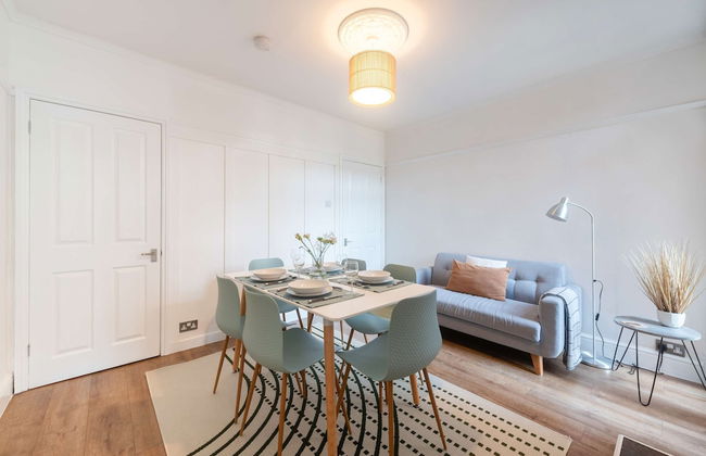 Host Stay Caversham Westfield House - Photo 8
