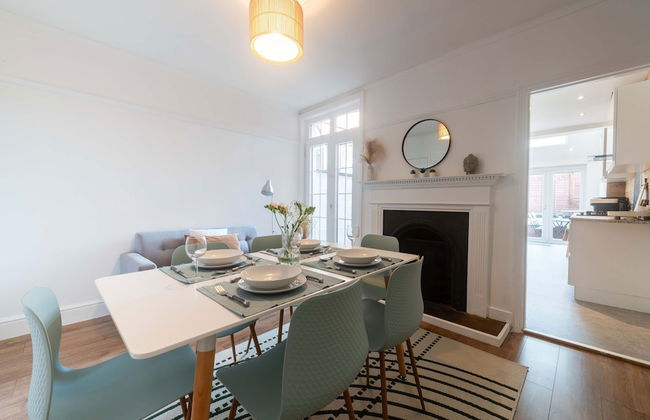 Host Stay Caversham Westfield House - Photo 4