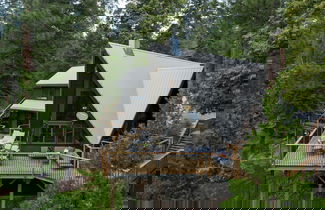 Foto 2 - Timberline by Avantstay Stunning Chalet Cabin w Hot Tub Pool Table Home Theater