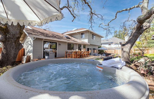 Jasmine by Avantstay Entertainers Paradise w Hot Tub Pool Table Large Patio - Foto 1