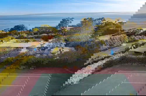 Foto 39 - Dume Point by Avantstay Tennis Pool in Malibu