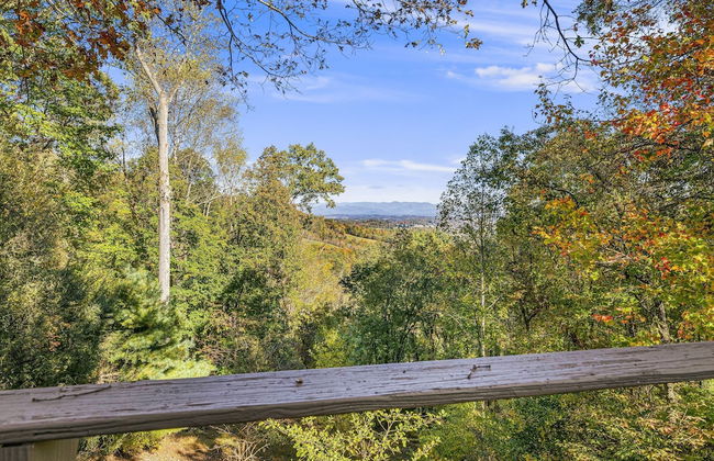 Cabin in the Sky by Avantstay Deck w Views - Photo 45