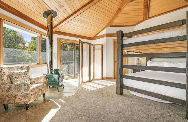 Cabin in the Sky by Avantstay Deck w Views - Photo 33