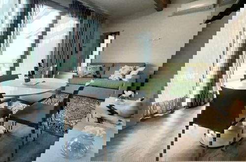 Foto 6 - Appealing Apartment in Iseo With Pool