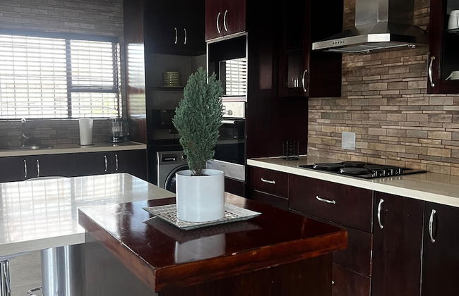 Fourways Luxury 5-Bed Home - Foto 2
