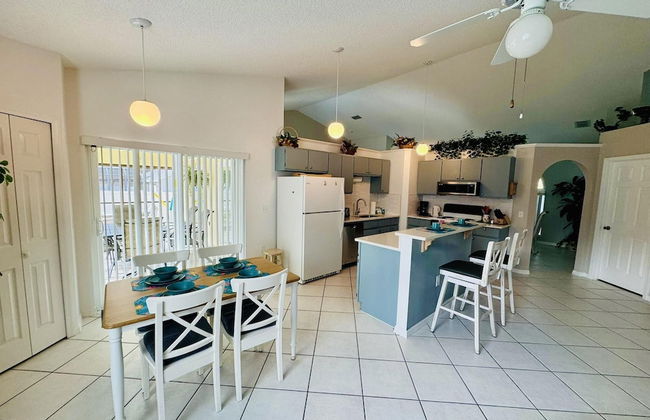 Amazing 3/2 Vacation Home With Private Pool!! - Foto 25