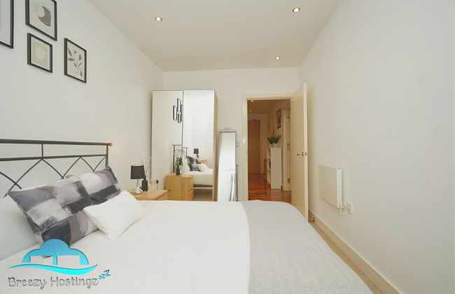 2 Bed Flat - Sleeps 6 - Parking - Wifi - Photo 1