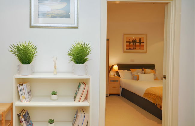 2 Bed Flat - Sleeps 6 - Parking - Wifi - Photo 2
