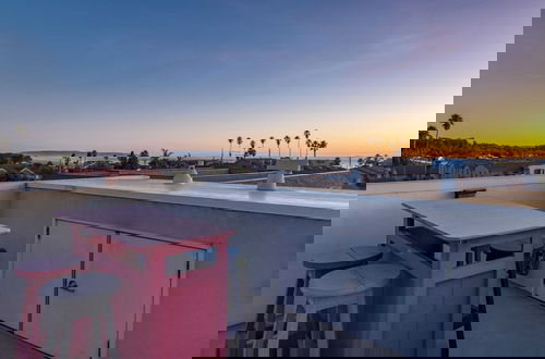 Foto 8 - Casa do Sol by Avantstay Rooftop Deck w/ Ocean Views 2 Blocks to Beach!