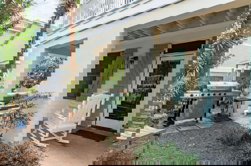 Foto 50 - Destin Dream by Avantstay 2-story Home Walk to Beach Hot Tub Golf Cart