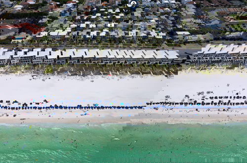 Foto 55 - Destin Dream by Avantstay 2-story Home Walk to Beach Hot Tub Golf Cart