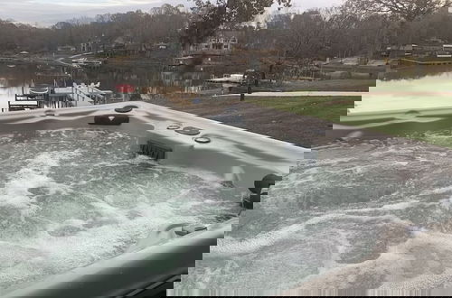 Foto 7 - Kool Breeze by Avantstay Boat Ramp Hot Tub