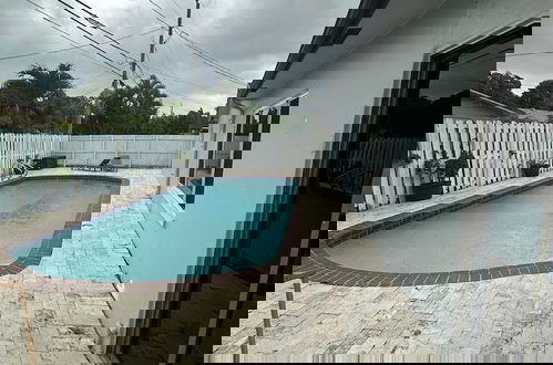 Foto 17 - Relaxing 4BR 2BA Home With Wifi and Private Pool in Fabulous Fort Lauderdale