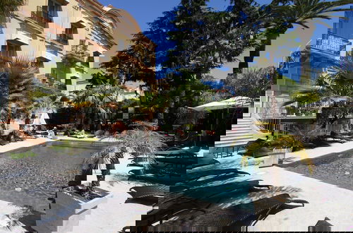 Foto 6 - Apartment With Terrace in Cannes