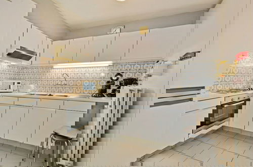 Foto 7 - Apartment With 2 Rooms and Terrace