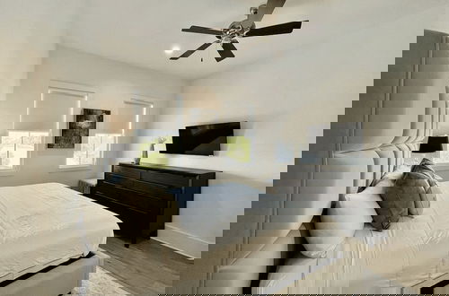 Foto 7 - Casa d' Azure by Avantstay Sleeps 18, Private Pool, Golf Cart Included