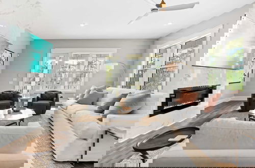 Foto 7 - Sea Dweller by Avantstay Rooftop Spa + Gulf View Golf Cart, Pool