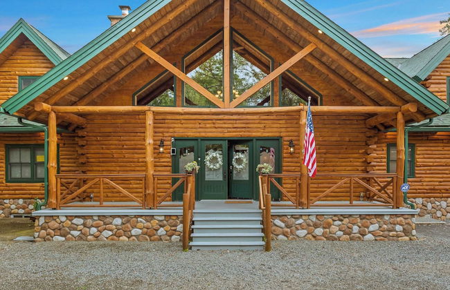The Bigwood Cabin by Avantstay Hot Tub, Firepit, Pool Table, Private Yard - Photo 78