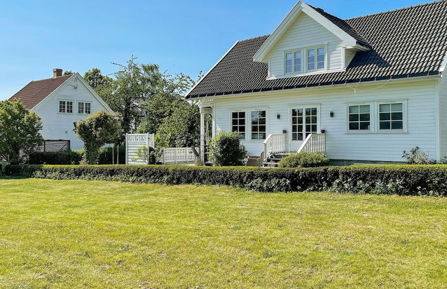 10 Person Holiday Home in Tjome - Photo 1