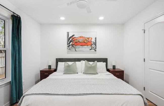 Dolphin Days by Avantstay Pool, 0.2mi to Beach! - Foto 27