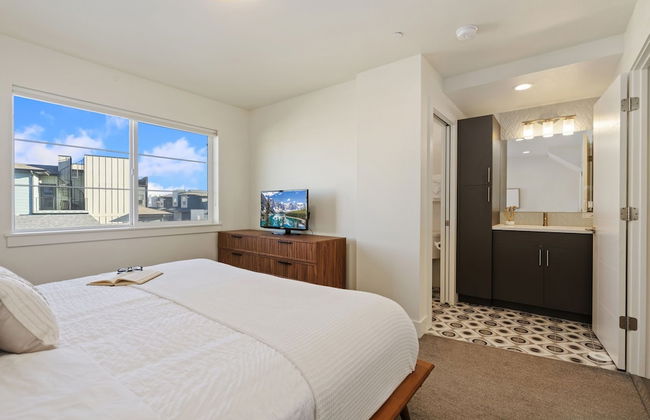 Mountain View Home w/ King Beds & Rooftop Deck - Foto 6