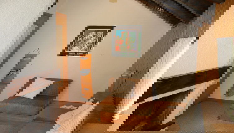 Foto 1 - Ethereal Apartment With Mountain View
