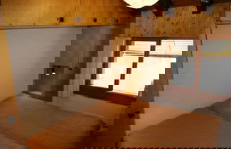 Foto 2 - Ethereal Apartment With Mountain View