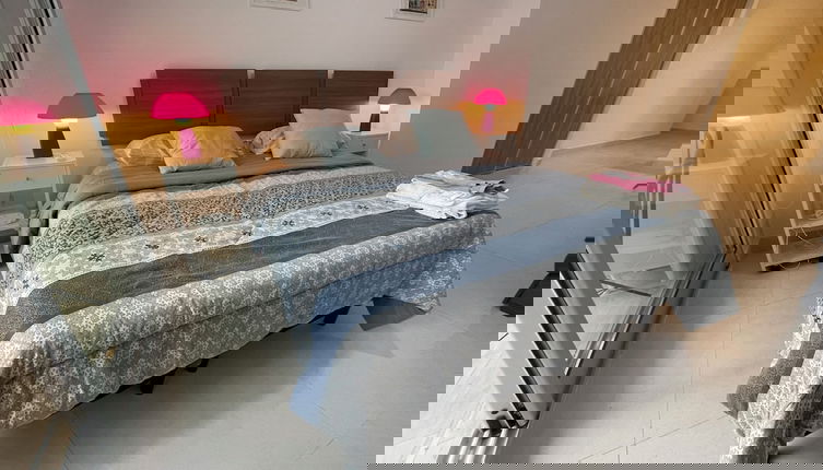 Foto 1 - Splendid, Modern, and Cozy With Pool