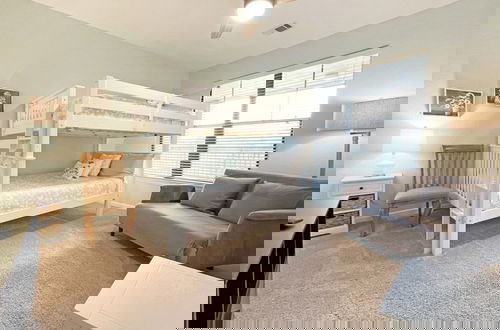 Foto 4 - Lullaby Loft 3 Bedroom Condo by RedAwning