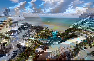 Foto 1 - Fontainebleau Tresor Bay/ocean View Junior Suite 1 Bedroom Hotel Room