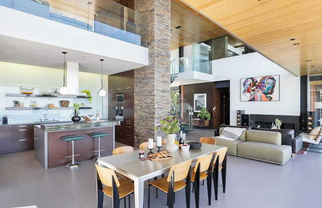 Hollywood Overlook by Avantstay Private Pool + Hot Tub Panoramic Views - Photo 4