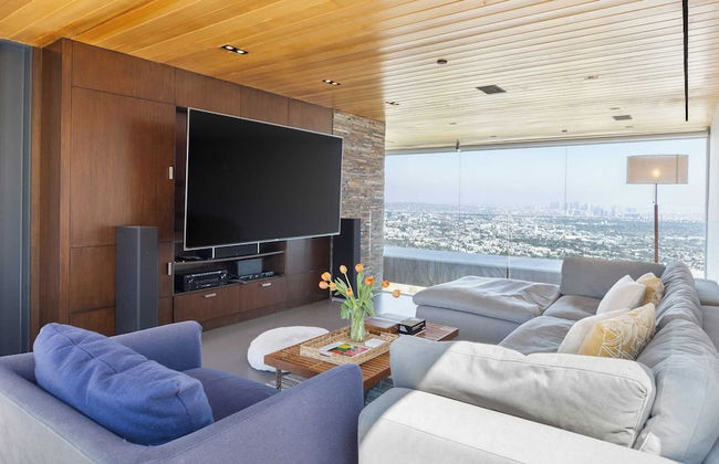 Hollywood Overlook by Avantstay Private Pool + Hot Tub Panoramic Views - Photo 22