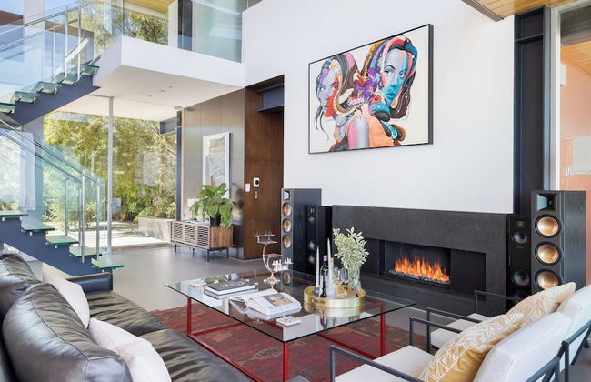 Hollywood Overlook by Avantstay Private Pool + Hot Tub Panoramic Views - Photo 7