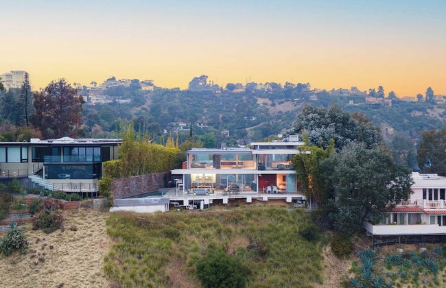 Hollywood Overlook by Avantstay Private Pool + Hot Tub Panoramic Views - Photo 44