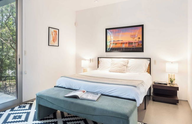 Hollywood Overlook by Avantstay Private Pool + Hot Tub Panoramic Views - Photo 35