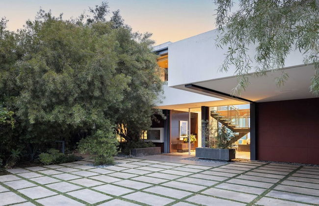 Hollywood Overlook by Avantstay Private Pool + Hot Tub Panoramic Views - Photo 40