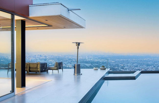 Hollywood Overlook by Avantstay Private Pool + Hot Tub Panoramic Views - Photo 2