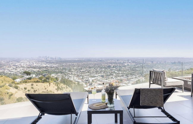 Hollywood Overlook by Avantstay Private Pool + Hot Tub Panoramic Views - Photo 18