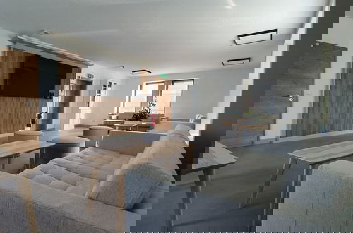 Foto 15 - Luxury Family Holiday Home With Wellness