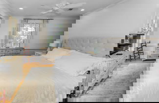 Foto 2 - Beautifully Remodeled 