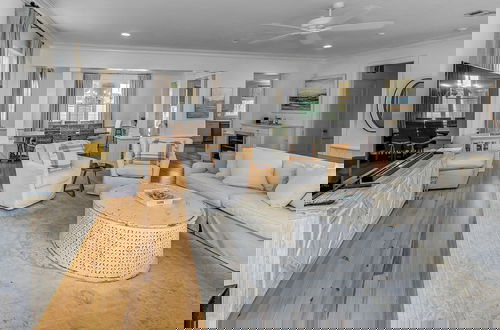 Foto 11 - Beautifully Remodeled 