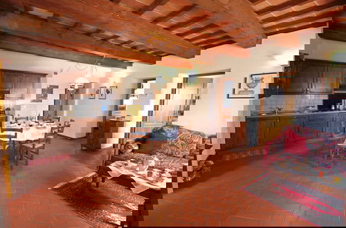 Foto 11 - Apartment in Poppi With Shared Pool