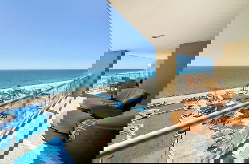 Foto 3 - Tranquil Tides Oceanfront Family Oasis