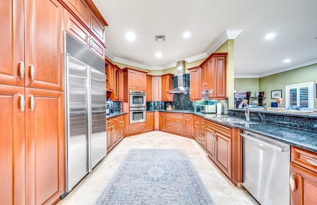 50% off 5BR Luxury Mins to Las Olas, Shops & Beach - Foto 10