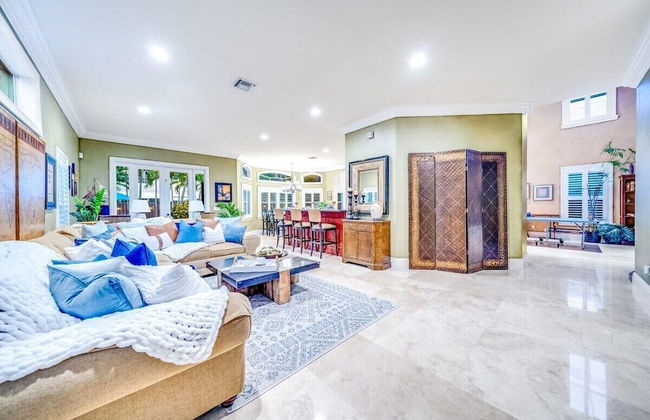 50% off 5BR Luxury Mins to Las Olas, Shops & Beach - Foto 11