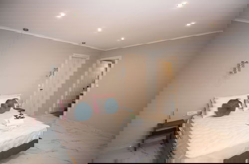 Foto 10 - Gigi Star Luxury ApartVilla with Pool, Sea View