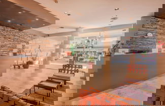Photo 2 - High End Spacious Studio in Soho T105