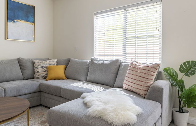 Chic & Cozy Home - Perfect Southern California Getaway - Photo 26